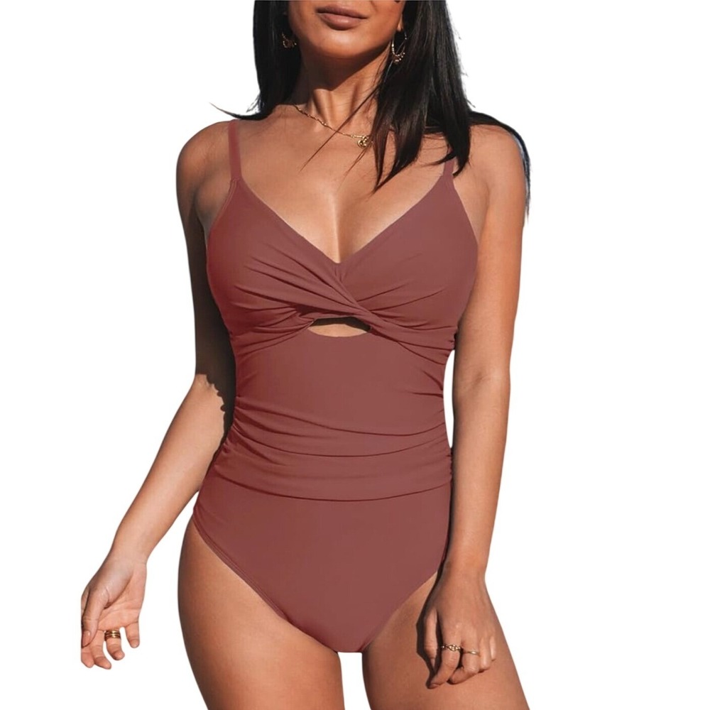 Cupshe Womens One Piece Swimsuit Medium‎ Brick Red Twist Front Ruched Cutout